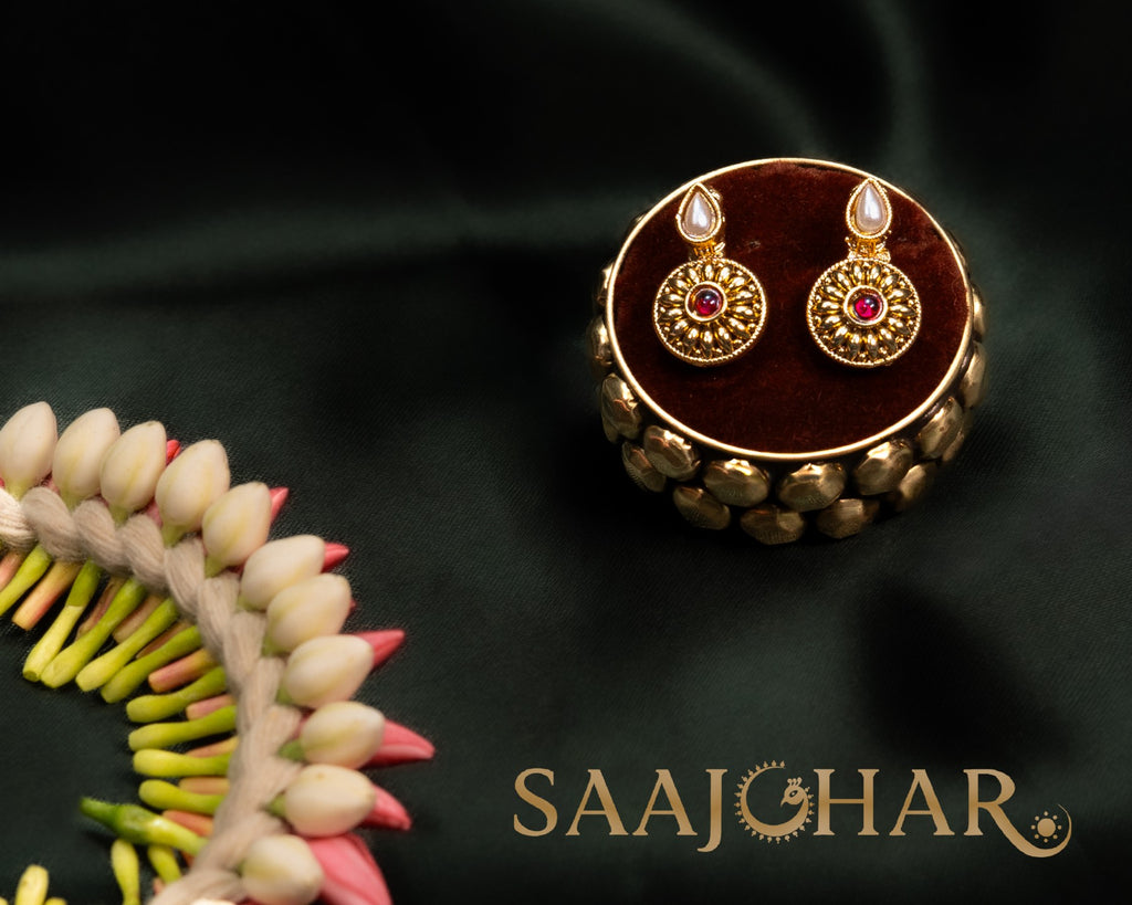 Red Stone Antique Coin Motif Necklace Set