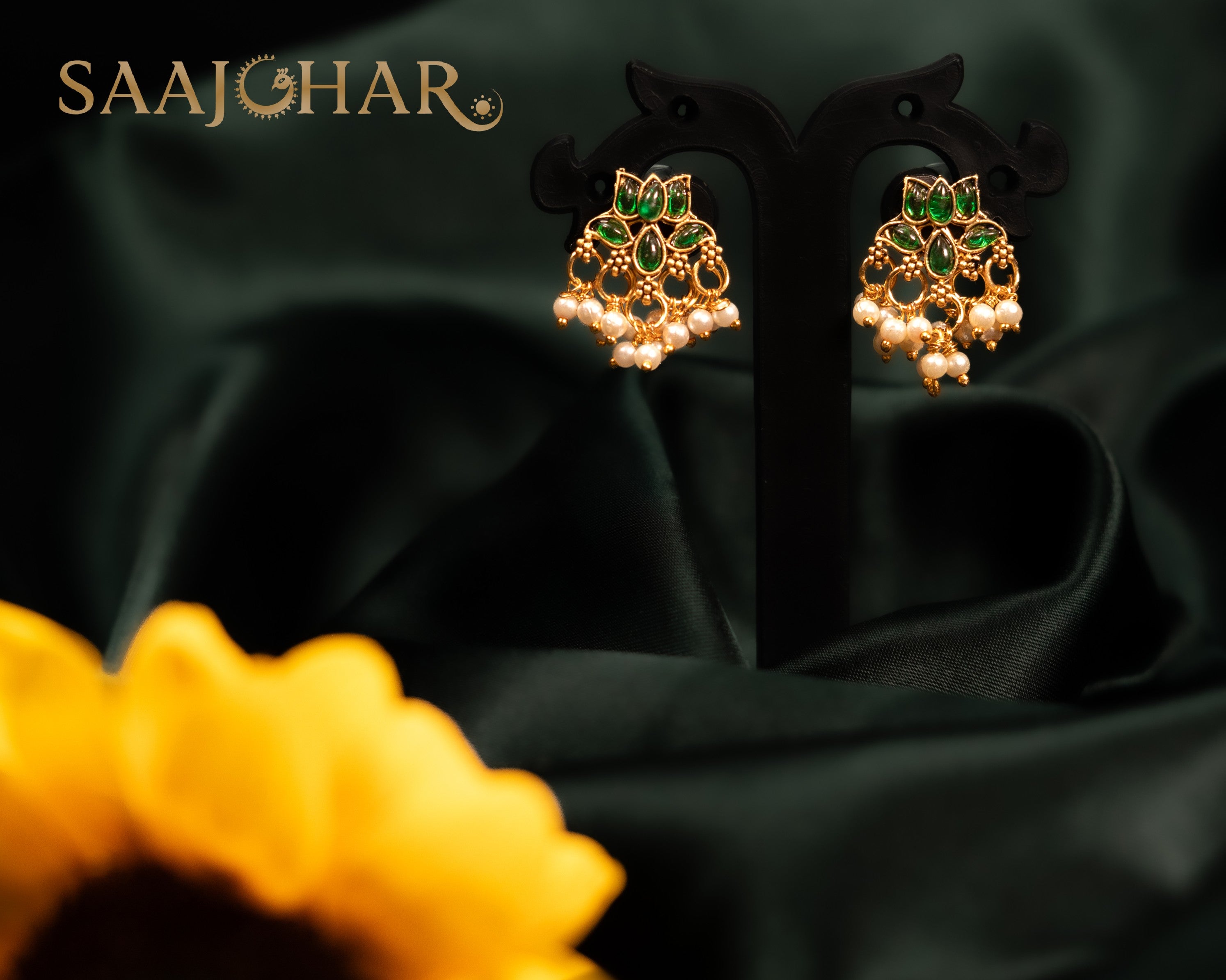 Heritage Emerald & Pearl Necklace Set