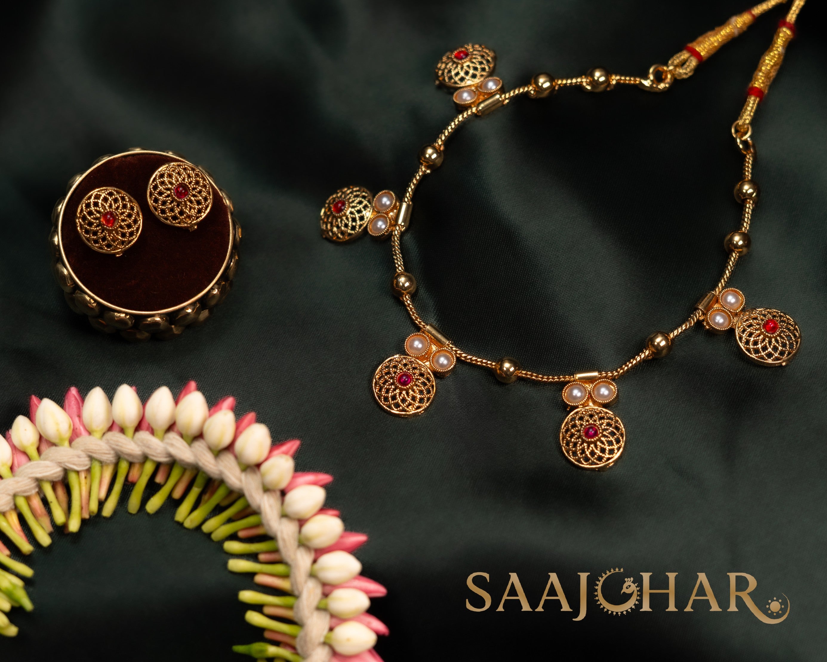 Antique Gold Dome Motif Necklace Set with Red & Pearl Accents