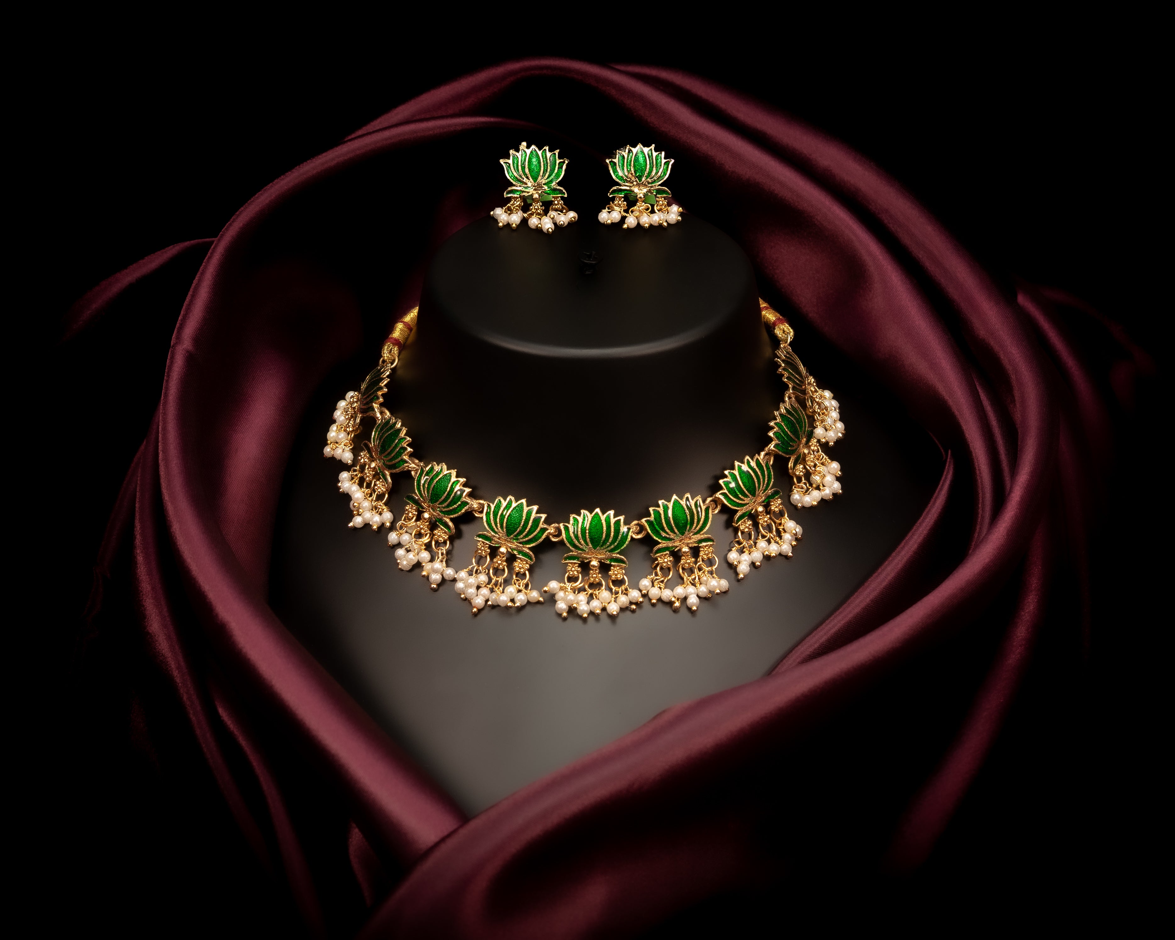 Green Enamel Lotus & Pearl Necklace Set