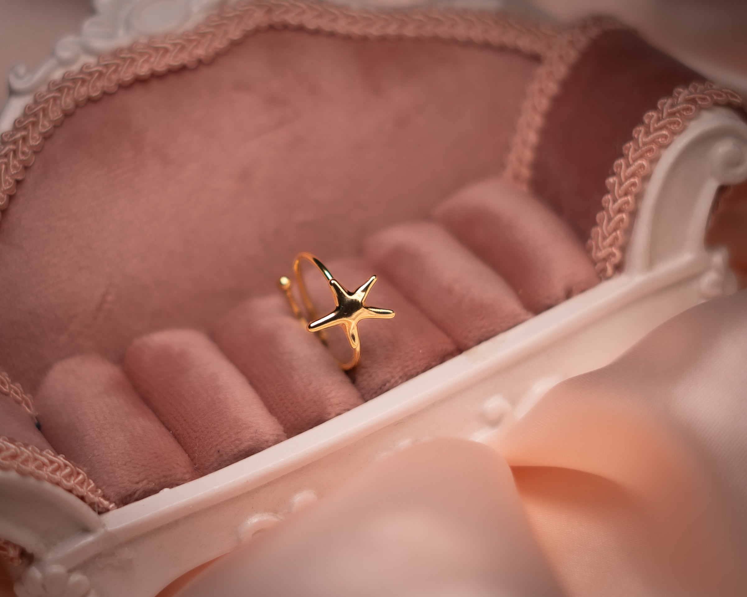 Gold Starfish Adjustable Ring | Minimal Ocean-Inspired Jewelry